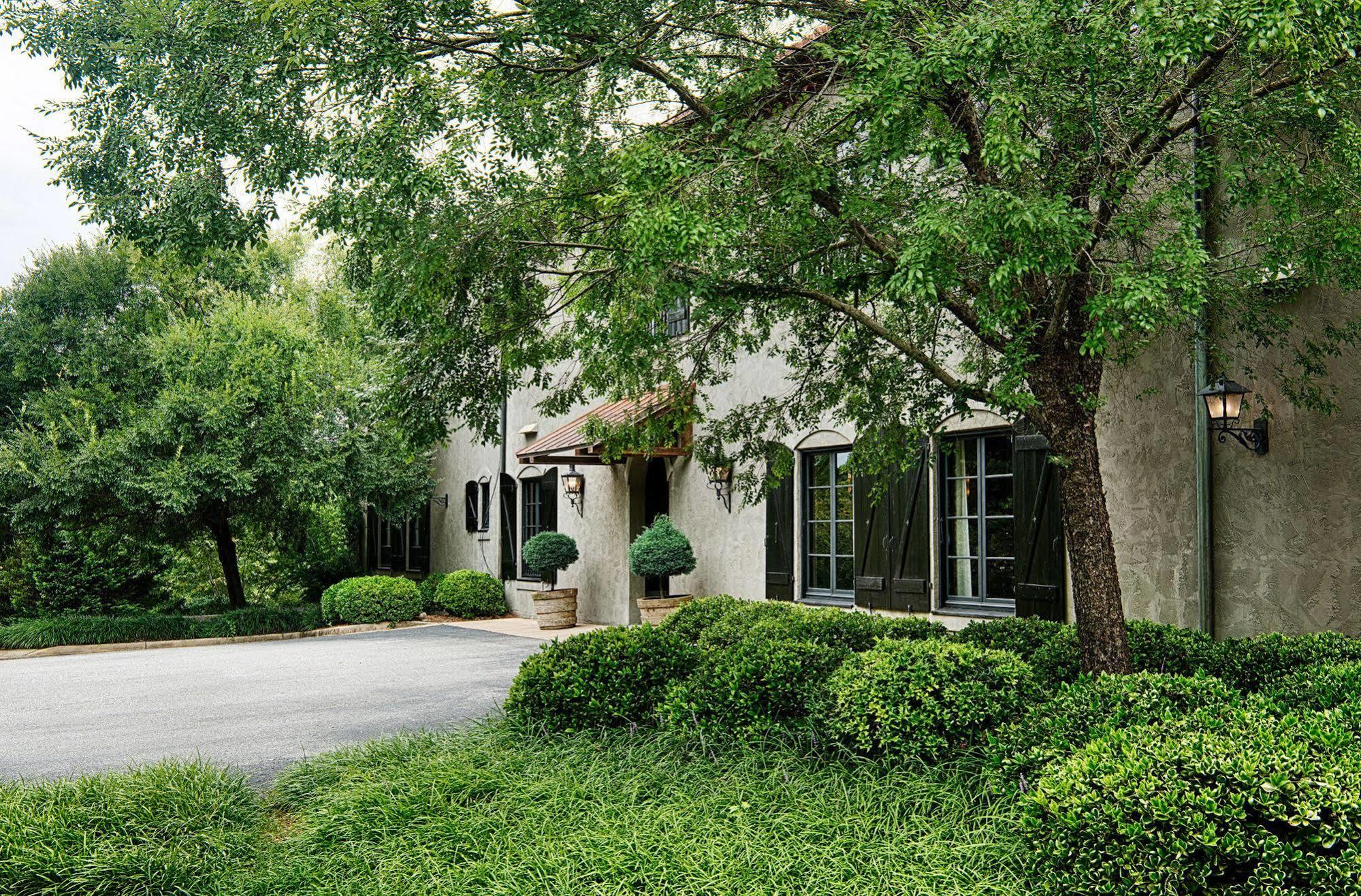 Hotel Domestique ทราเวลเลอร์ส เรสต์ ภายนอก รูปภาพ